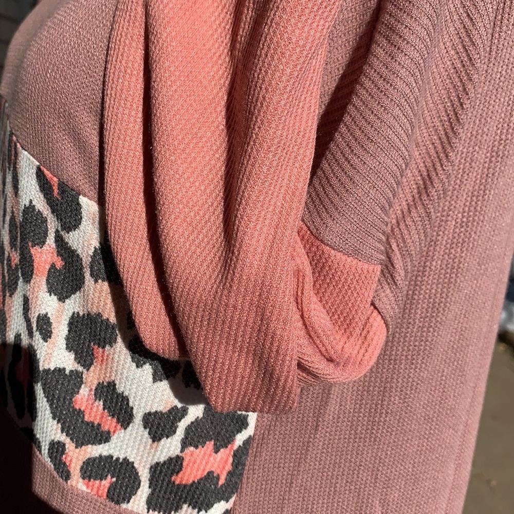 ❌DONATED❌Mauve Blush Pink Cheetah Detail Waffle Tunic Top - Picture 6 of 12